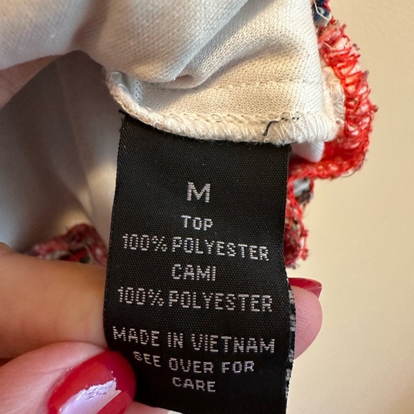 By & By Aztec Sleeveless Women’s M Blouse Top Built In Cami Round Neckline - Picture 6 of 10